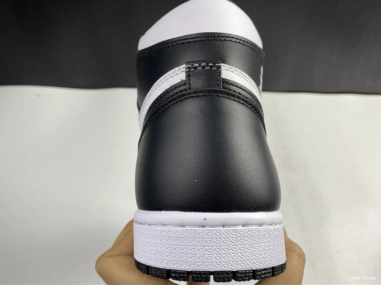 555088-010 White (2014) 1 Black Retro  Jordan 0208